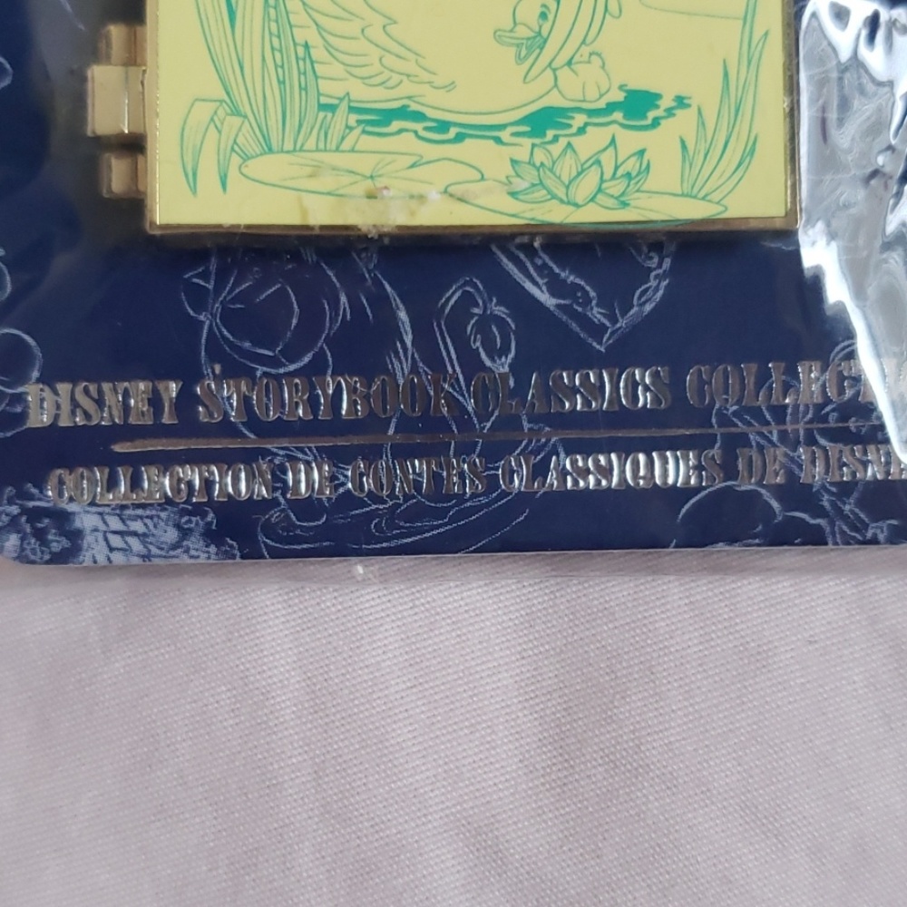 Disney pin - Picture 3 of 4